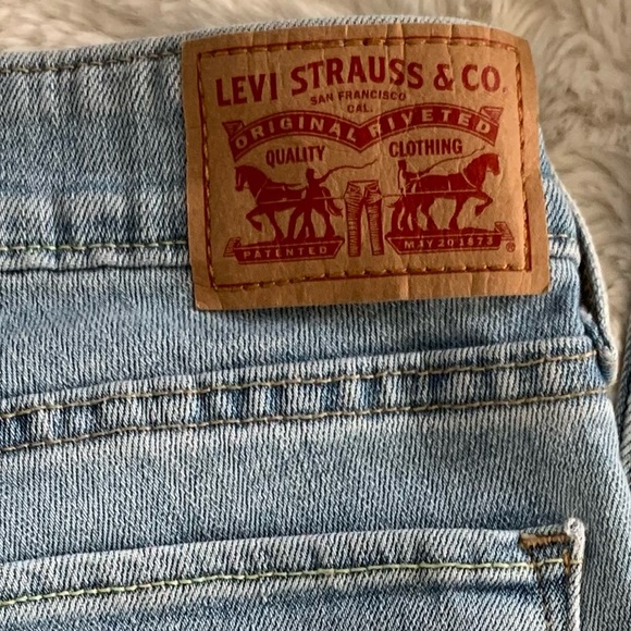 LEVI 710 | mid-rise | super skinny stretch | Ontario spring light wash | 26x28 - Picture 3 of 10